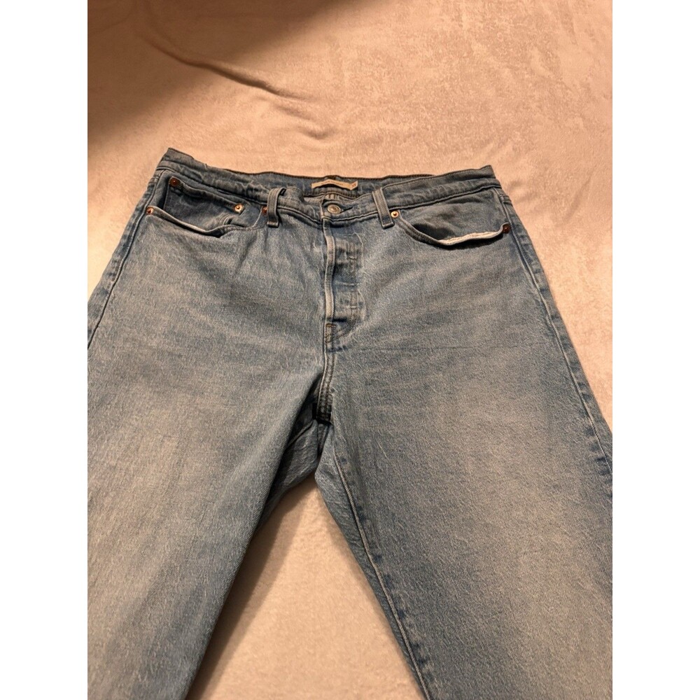Levis Womens Waterless Wedgie Straight Jeans Blue Light Denim 33 Button Fly - Picture 4 of 16
